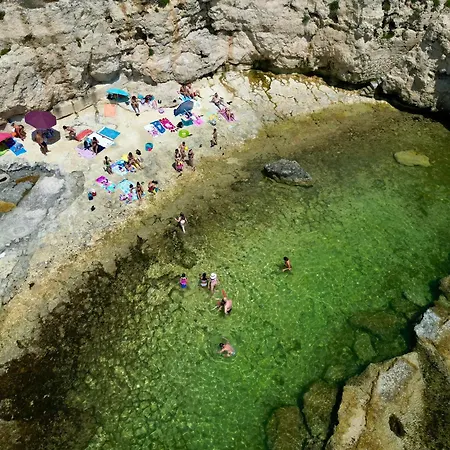 A Due Passi Dal Mare ,cala Paradiso