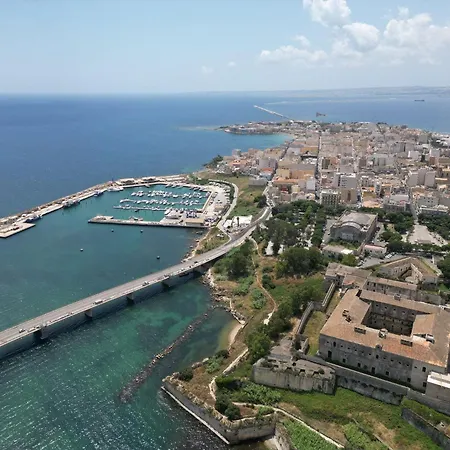 A Due Passi Dal Mare ,cala Paradiso Apartamento Augusta